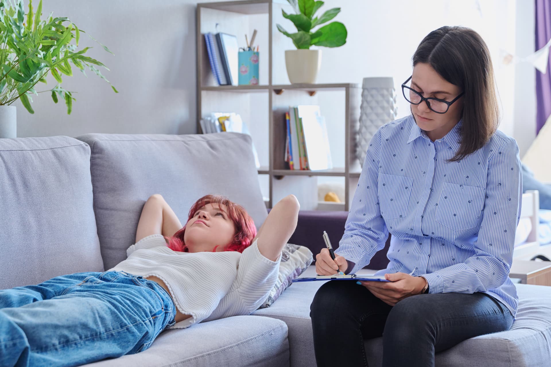 Adolescente accompagnée pendant une séance